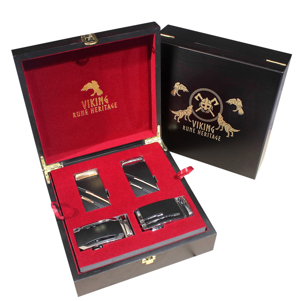 Prémiová luxusní dvoupatrová sada Opasků Viking v dřevěné kazetě. BOX č.V2